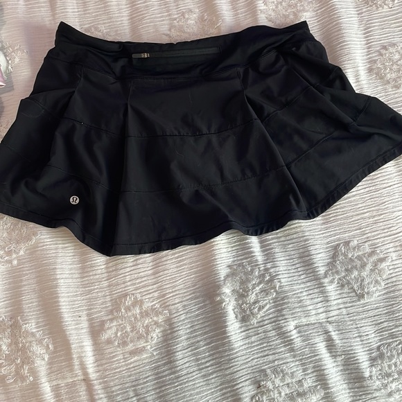 Lululemon pace rival skirt size 12 - Picture 2 of 4